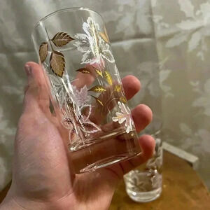 Vintage Set of 4 - Mid Century Gold, Lilac Purple and White Leaves Pattern  9 oz